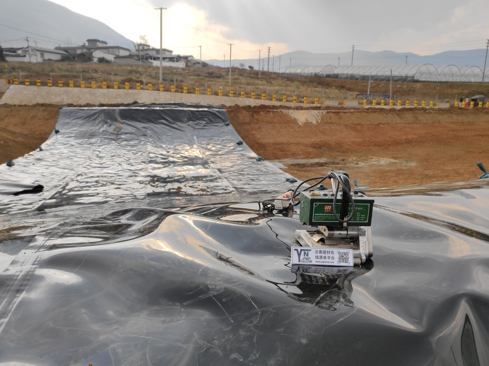 蓄水池边坡土工膜焊接施工记录